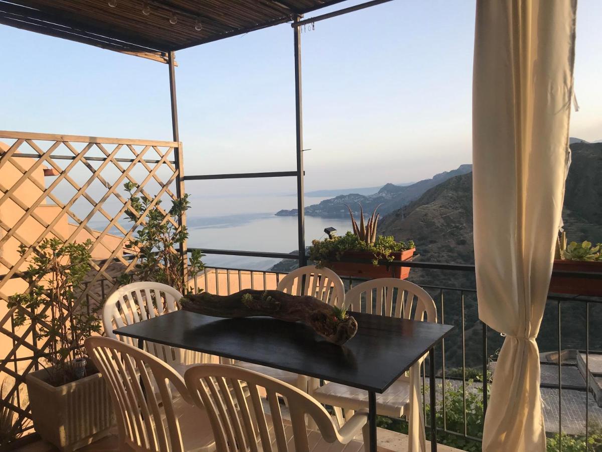 The Secret Garden Villa Forza dʼAgro Exterior foto