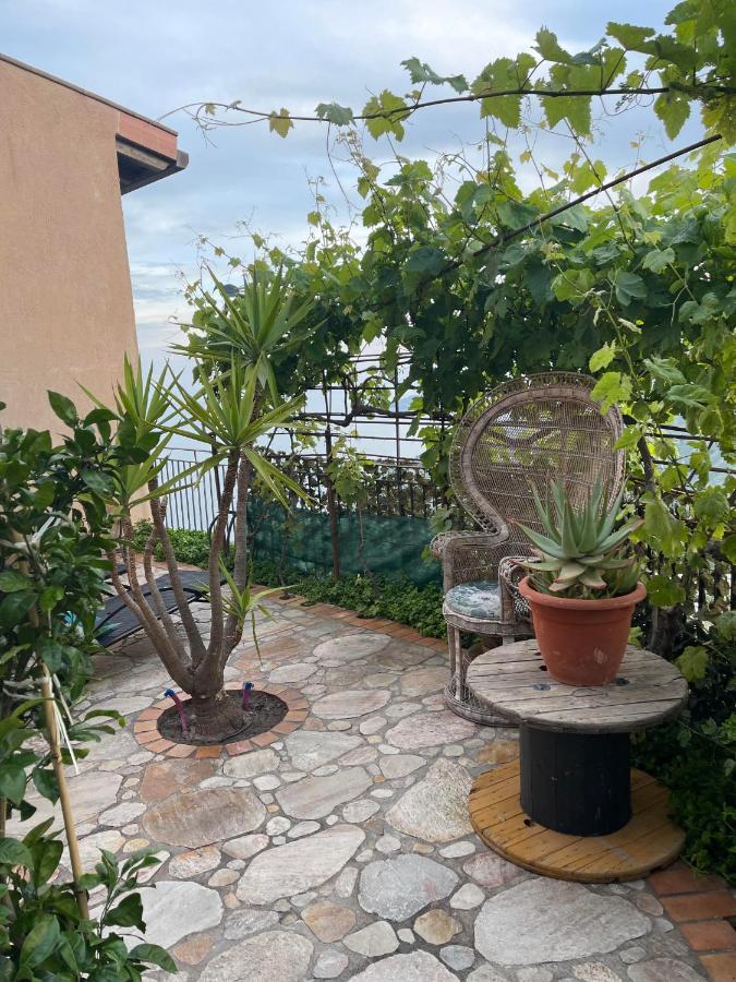 The Secret Garden Villa Forza dʼAgro Exterior foto